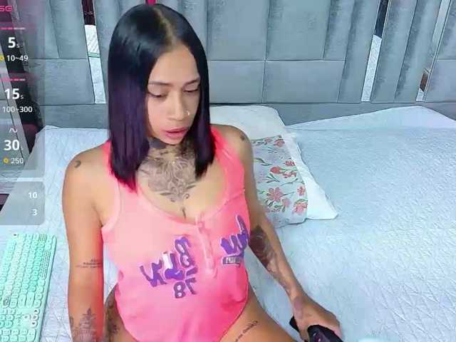 hollyvega