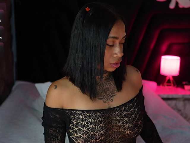 hollyvega
