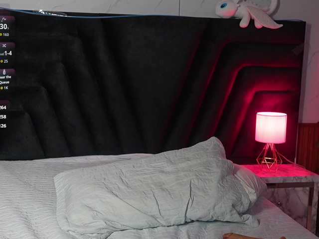 hollyvega