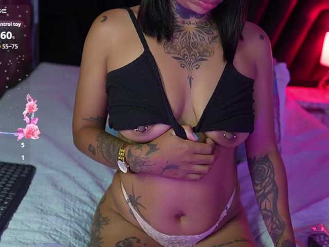 hollyvega