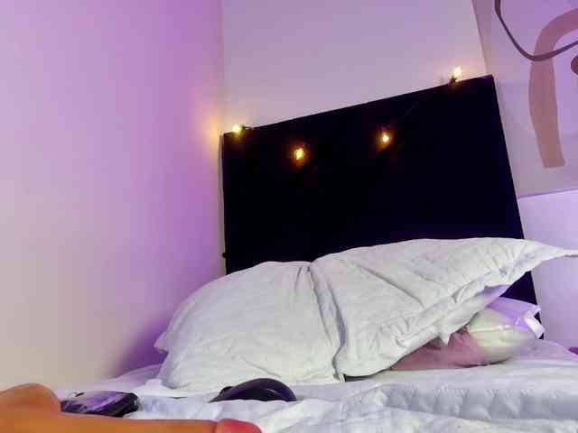 hollyvega webcam
