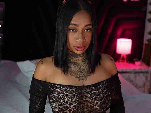 hollyvega webcam
