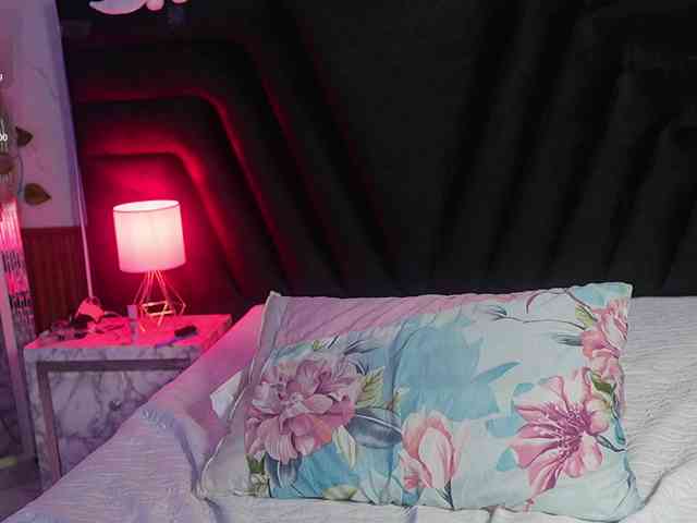 hollyvega webcam