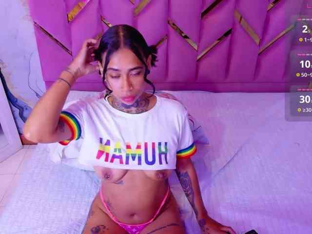 hollyvega