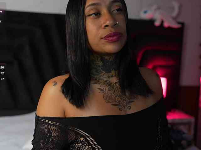 hollyvega webcam
