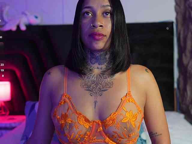 hollyvega