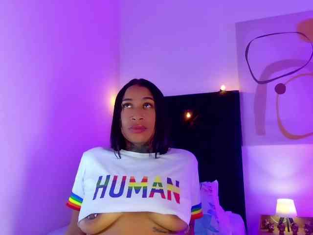 hollyvega webcam