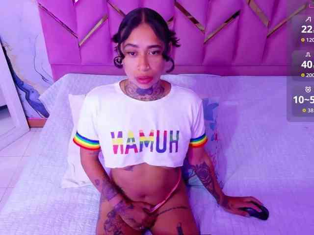 hollyvega