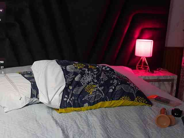 hollyvega webcam