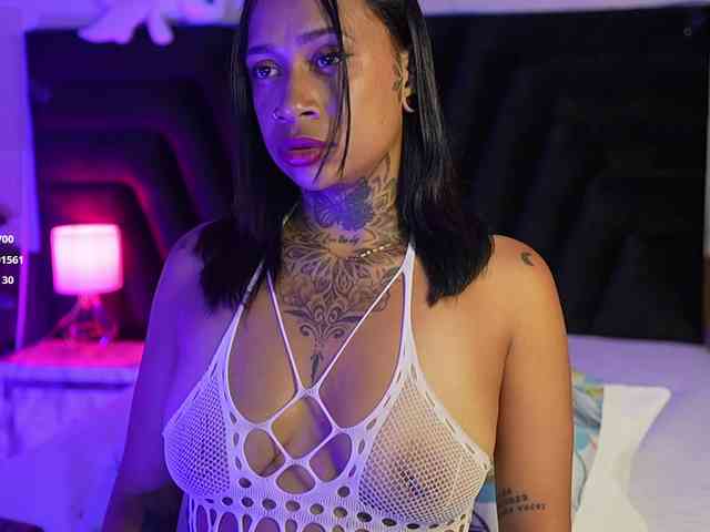 hollyvega webcam