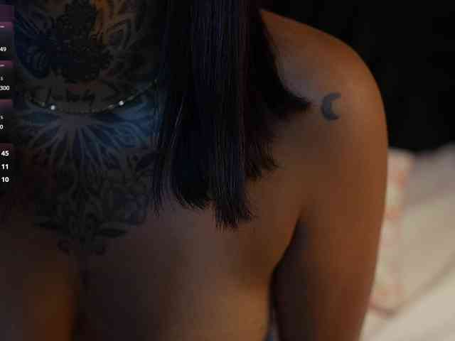 hollyvega webcam