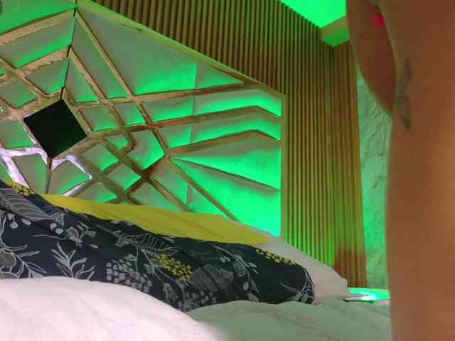 hollyvega webcam