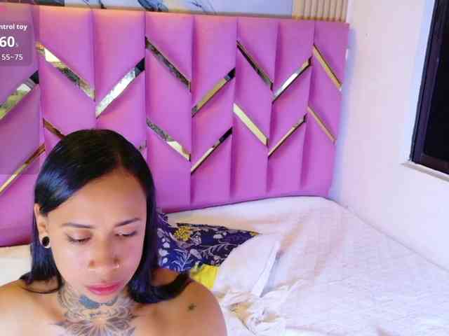 hollyvega webcam