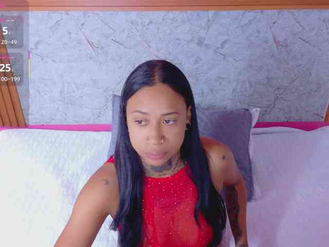 hollyvega