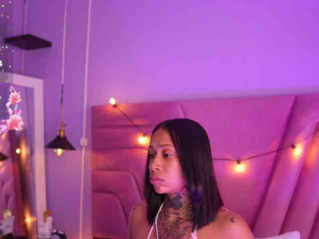 hollyvega webcam