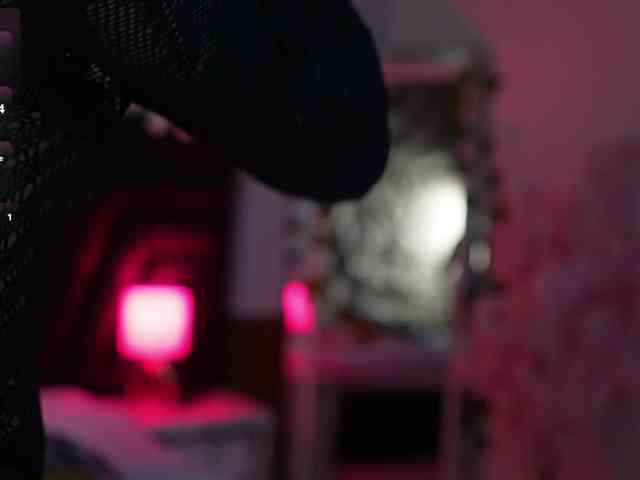 hollyvega webcam