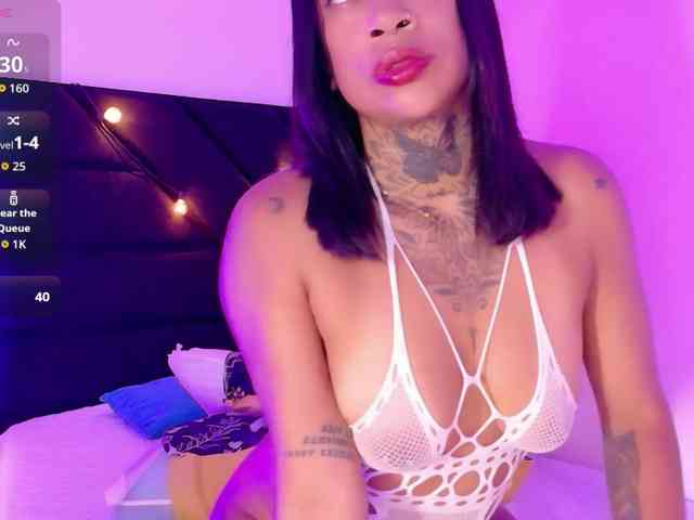 hollyvega webcam