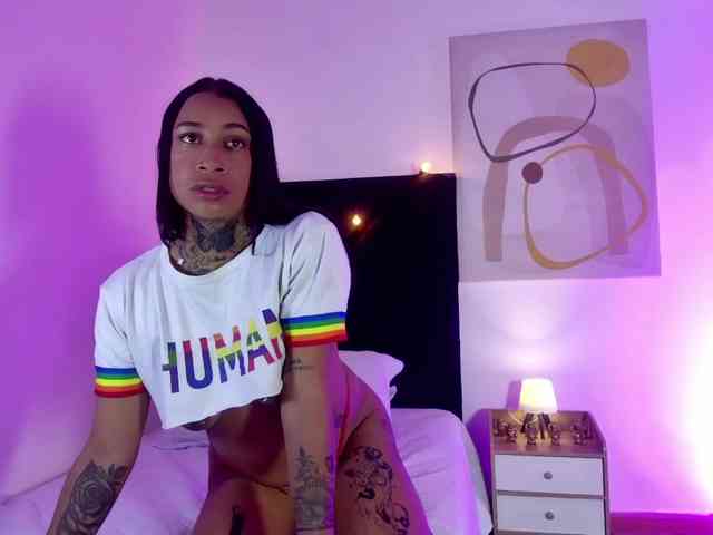 hollyvega webcam