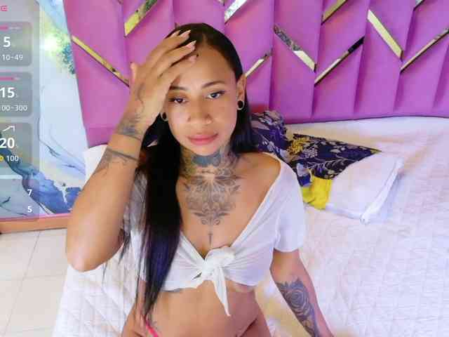 hollyvega