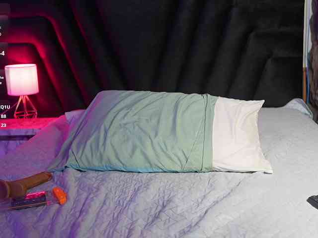 hollyvega webcam