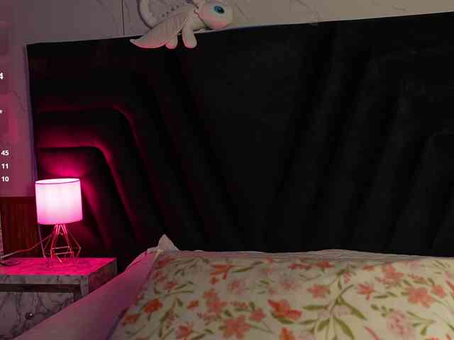 hollyvega webcam