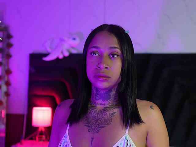 hollyvega webcam