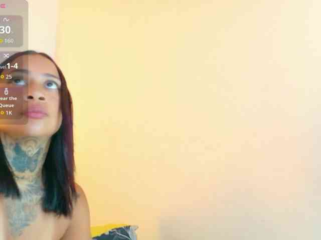 hollyvega webcam