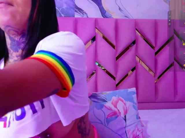 hollyvega