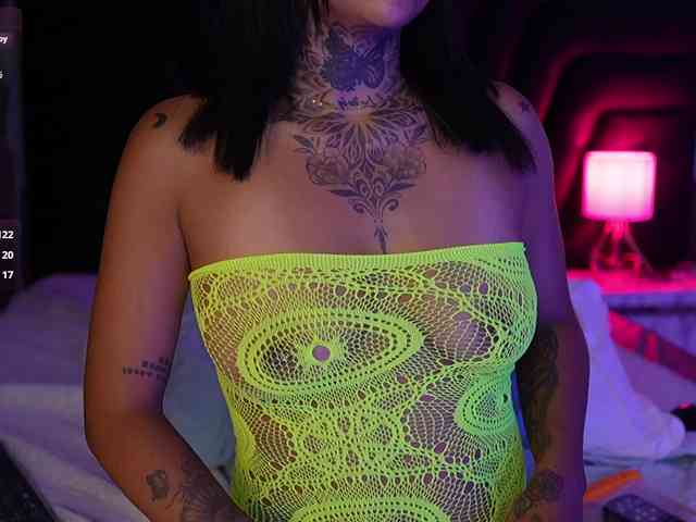 hollyvega webcam