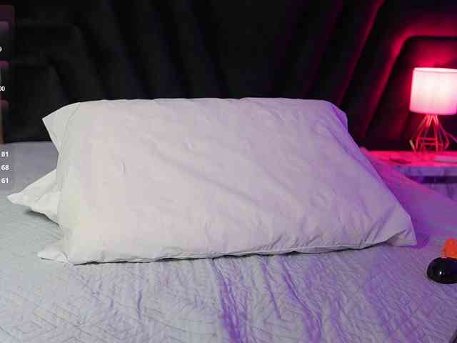 hollyvega webcam