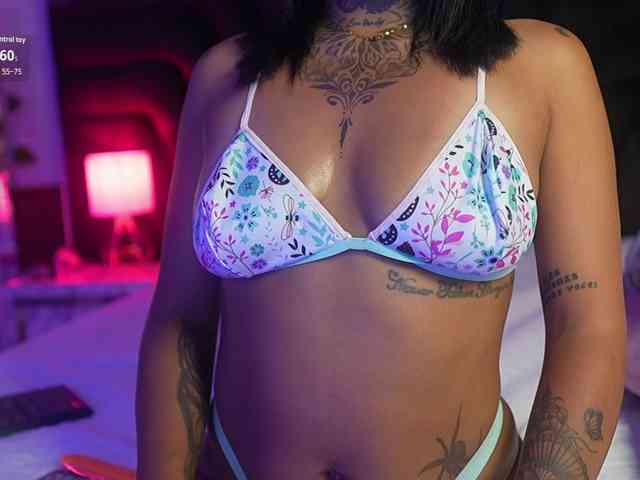 hollyvega webcam