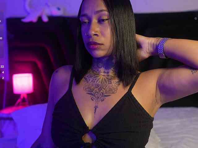 hollyvega webcam
