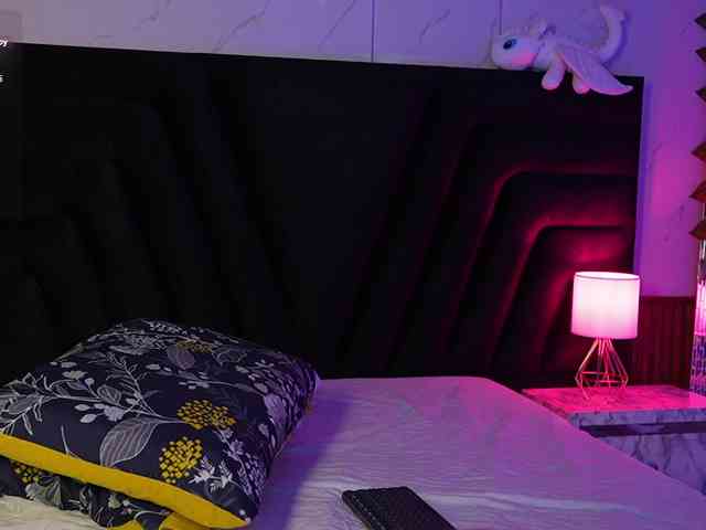hollyvega webcam