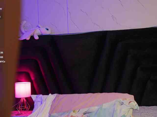 hollyvega webcam