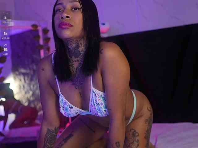 hollyvega webcam