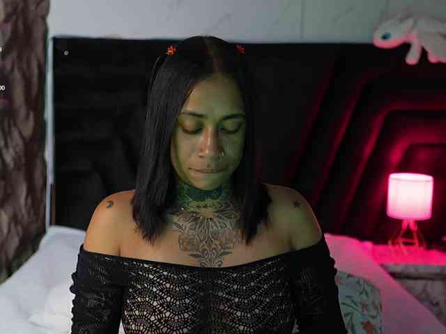 hollyvega