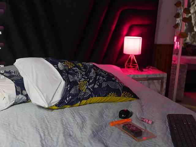 hollyvega webcam