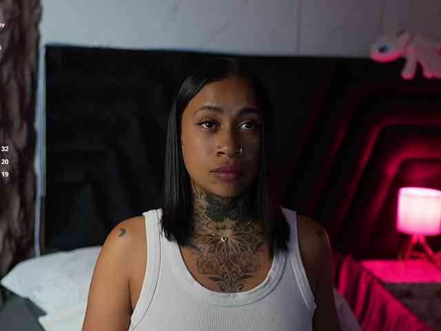 hollyvega webcam