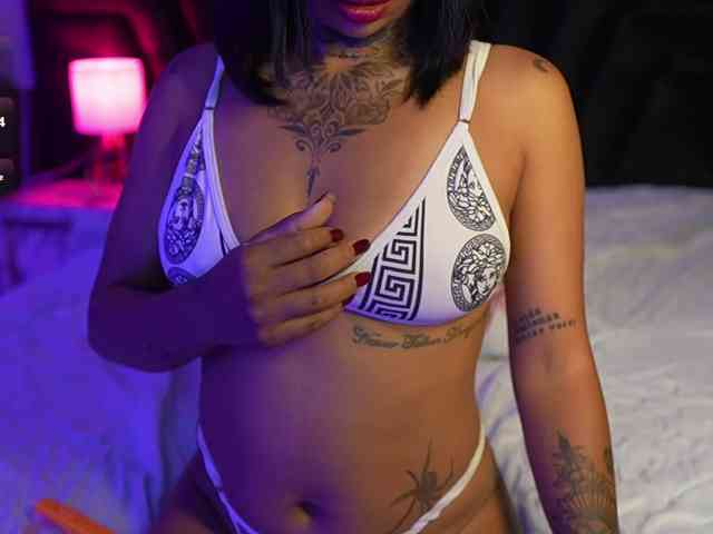 hollyvega webcam