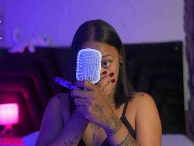 hollyvega webcam