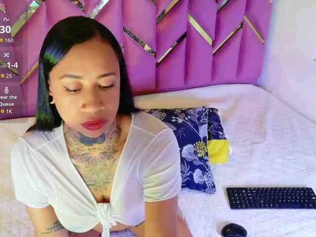 hollyvega