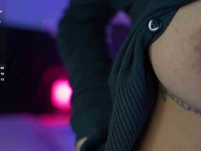 hollyvega webcam