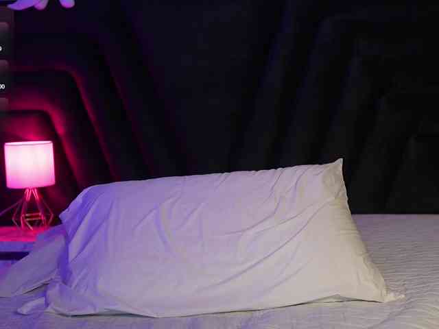hollyvega webcam