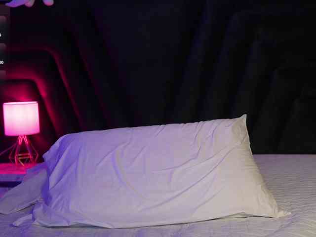 hollyvega webcam
