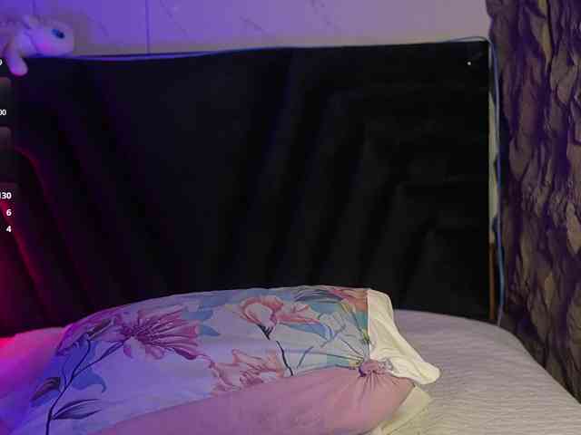 hollyvega webcam