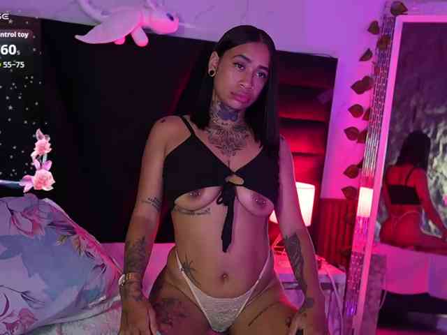 hollyvega