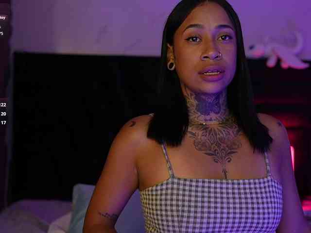 hollyvega webcam