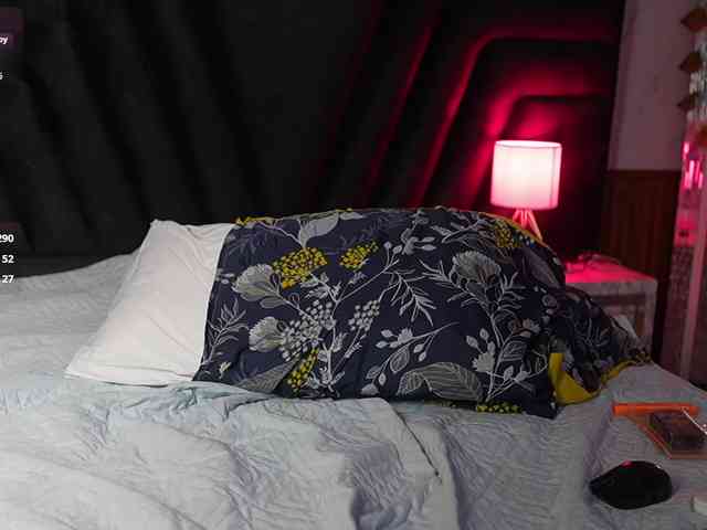hollyvega webcam