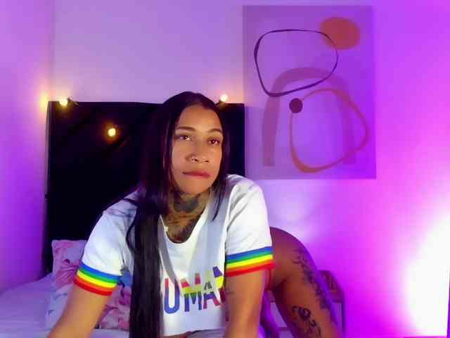 hollyvega webcam