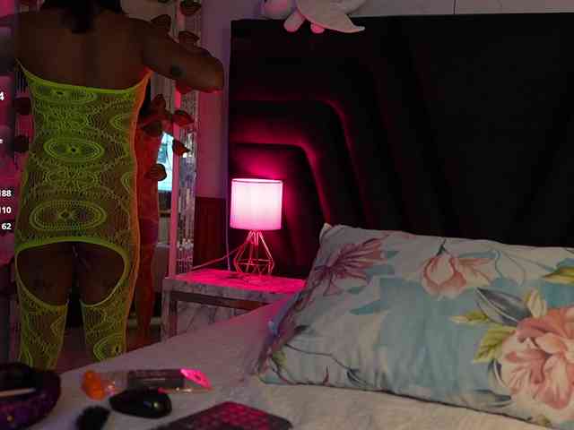 hollyvega webcam